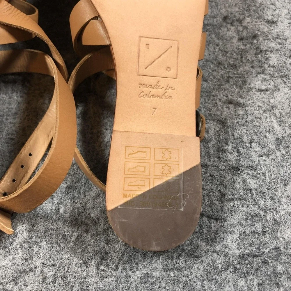 Either /‎ Or Sandals Womens 7 Brown Leather Strappy Ankle Strap Flat Comfort